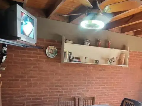 Casa 3 ambientes con 2 baños