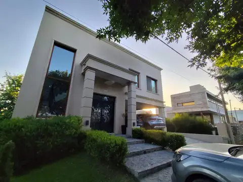 Casa en Venta en City Bell, Partido de La Plata