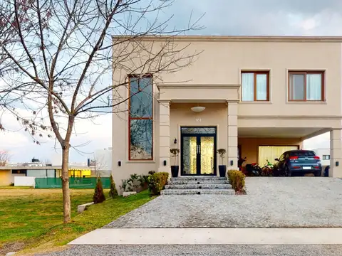 Casa en Venta de 5 dormitorios