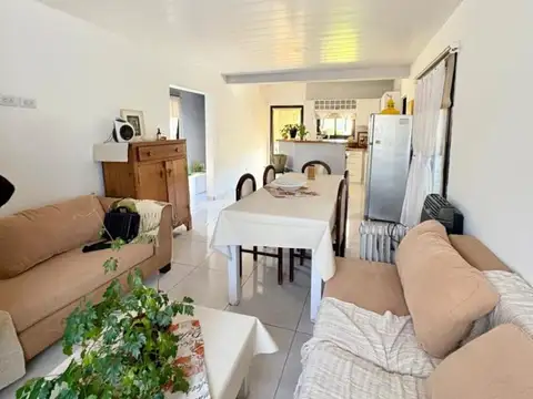 Casa 3 ambientes con 1 baño