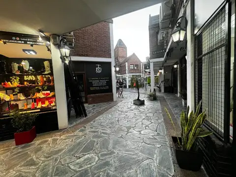 LOCAL COMERCIAL EN VENTA- CASTELAR