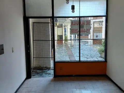 Local en Venta en Castelar, USD 35.000