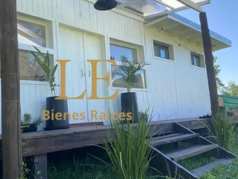 Casa 4 ambientes con 2 baños