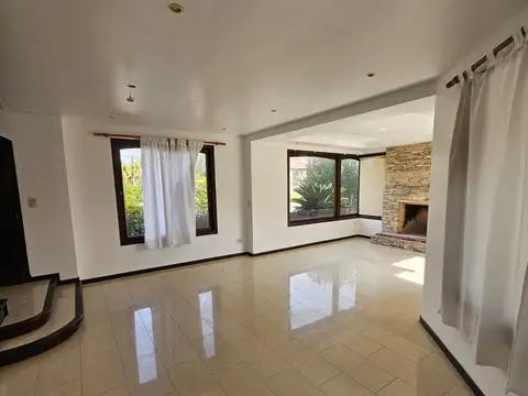 Casa en Alquiler en Banco Provincia, USD 2.200
