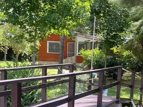 Casa en venta o permuta  en Canal Arias Delta de Tigre