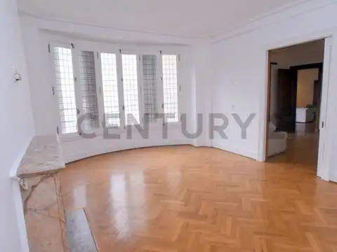 Av. Las Heras 1600, Piso 0