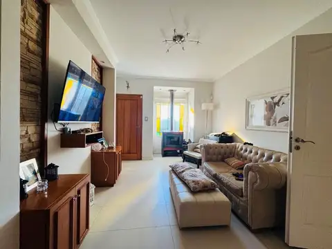 CASA EN VENTA EN PERGAMINO CON PILETA