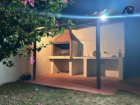 Casa en Alquiler Temporario, sobre Playa
