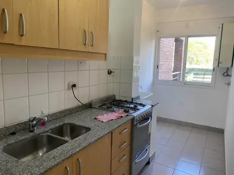 DEPARTAMENTO DOS AMBIENTES CON RENTA