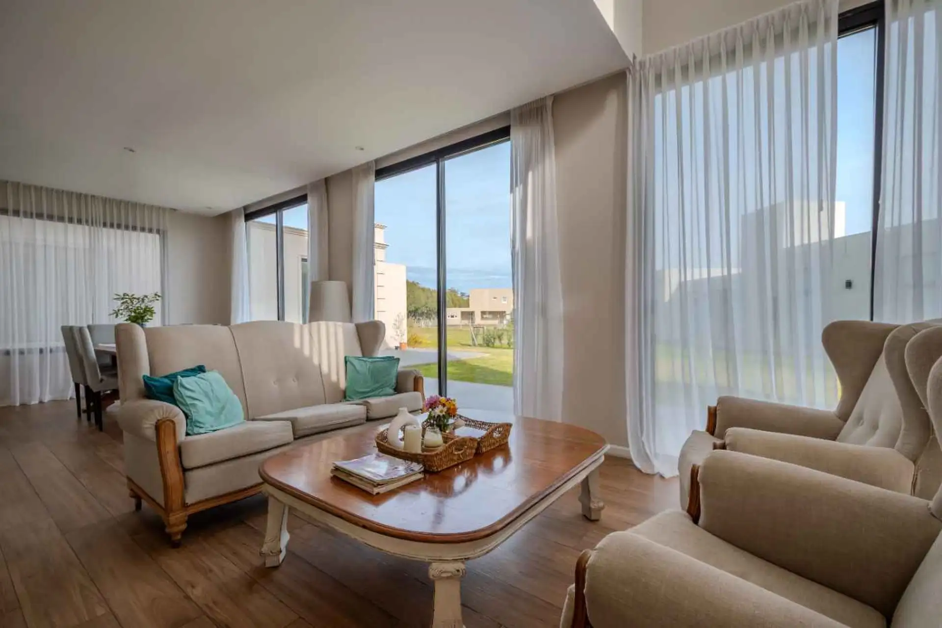 Venta casa 5 amb, 775m² en Barrio Privado Tierras del Mar