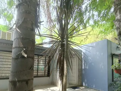 Casa 2 ambientes con 1 baño