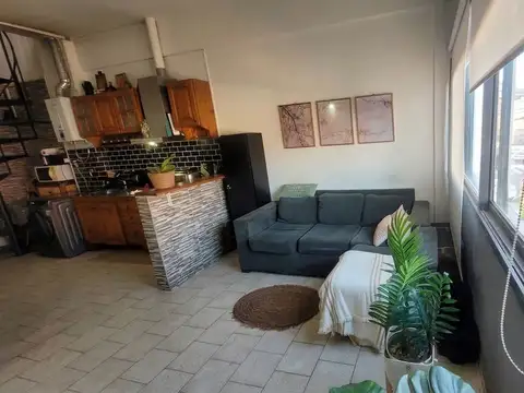 Depto Tipo Casa en Venta 40 años
