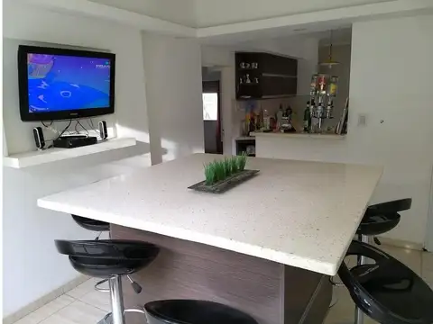 Garita 14   Dormitorios Fabuloso Terreno 1100 Mt.