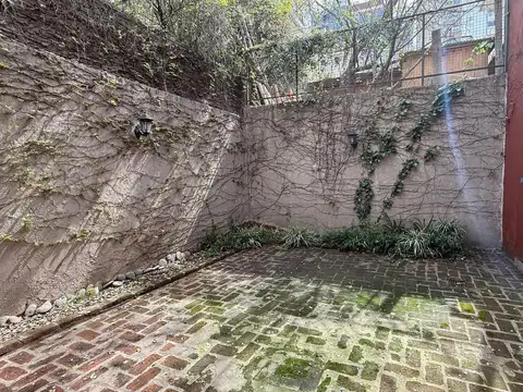 PH 3 ambientes en venta-  Núñez con patio Jardín