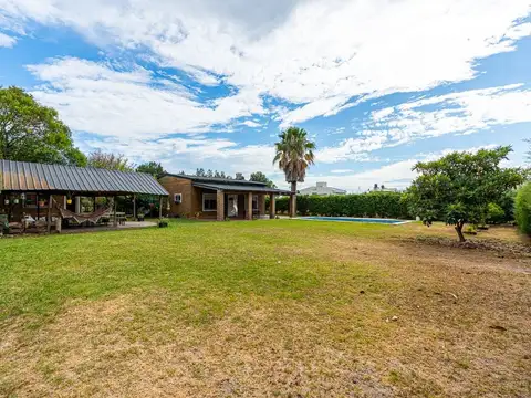 Casa 3 ambientes con 2 baños