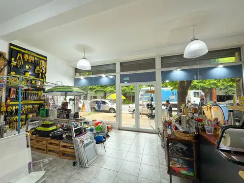 Casa 9 ambientes con 5 baños