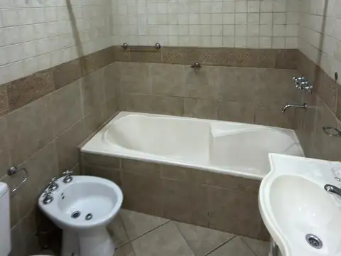 Departamento en Alquiler en Ramos Mejia, $ 650.000