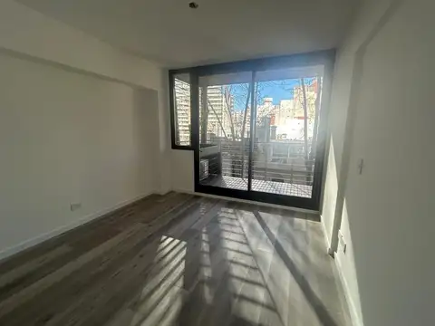 2 amb con balcon y toilette a estrenar Amenties