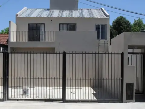 Cuatro dúplex en venta en José C. Paz