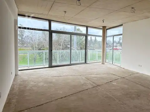 Oficina en Alquiler al Norte