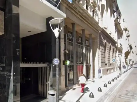 ALQUILER OFICINA COMERCIAL 277 Metros 4 Cocheras CENTRO