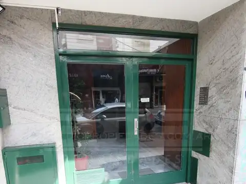 Ugarte al 1500 entre Juan de Garay y Av. Maipu