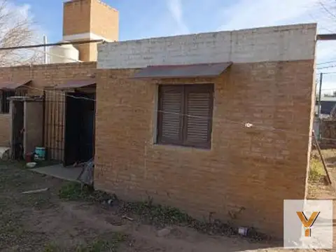 Casa en venta - 2 Dormitorios 2 Baños - Unquillo