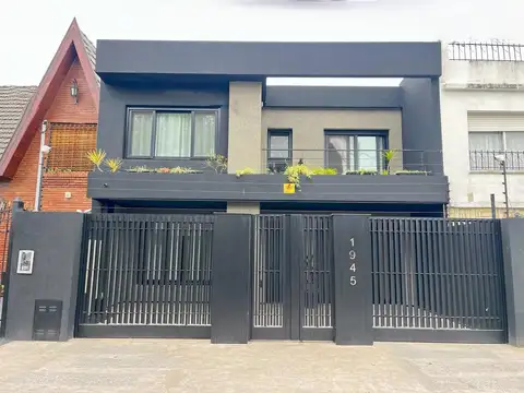 Excelente casa Minimalista en Parque Ayerza