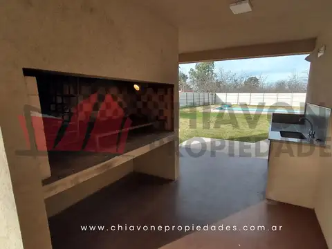Quinta c/pileta y quincho en Gral. Las Heras - L20089