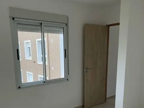 SE VENDE DEPTO. IDEAL ZONA ESTUDIANTES A ESTRENAR