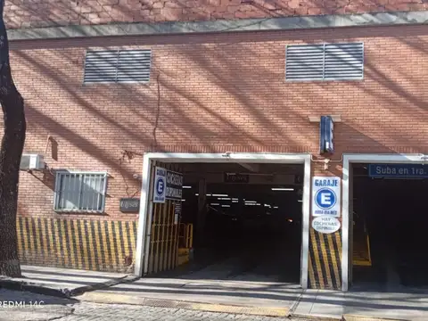 GARAGE 136 COCHERAS + HORA - EXCELENTE ZONA