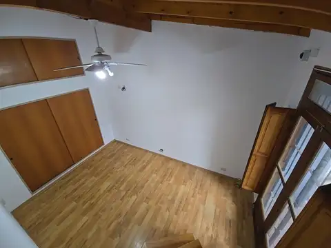 Depto Tipo Casa 4 ambientes con 2 baños