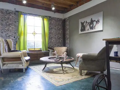 Casa en Venta en Barrio Parque Leloir, USD 115.000