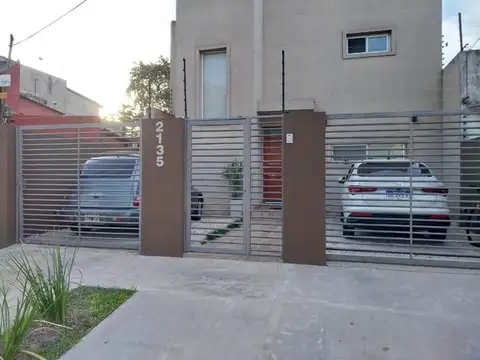 Casa Minimalista 3 ambientes con parque