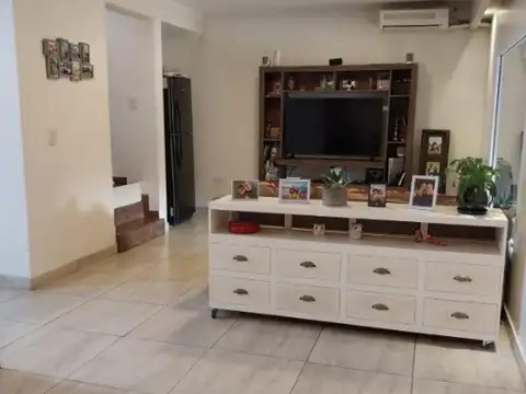 Casa Minimalista 3 ambientes con parque