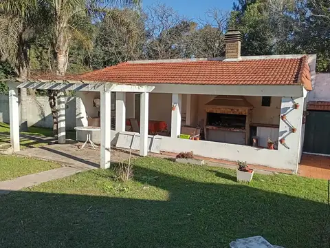 Casa 3 ambientes con 2 baños