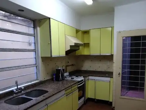 Depto Tipo Casa en Alquiler en Lomas de Zamora, $ 800.000
