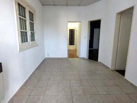 Depto Tipo Casa en Alquiler de 3 ambientes
