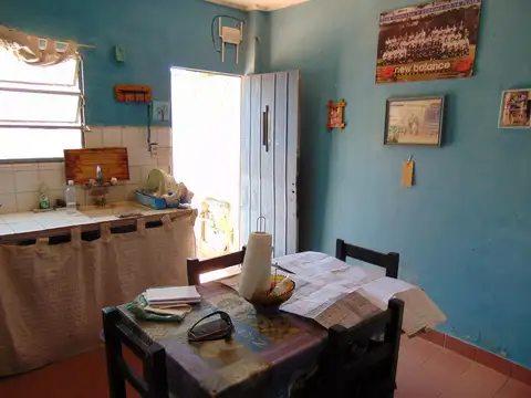 PH en Los Hornos – 2 Dormitorios, Patio con Parrilla