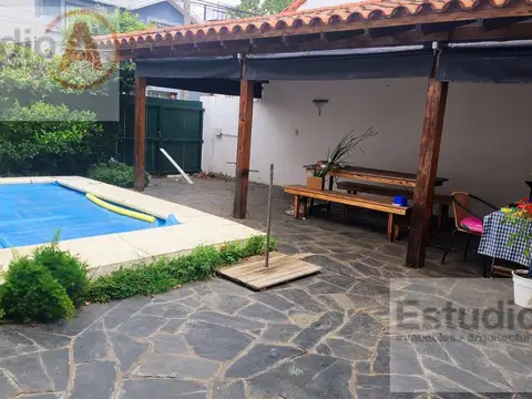 Casa en Venta con 1 cochera