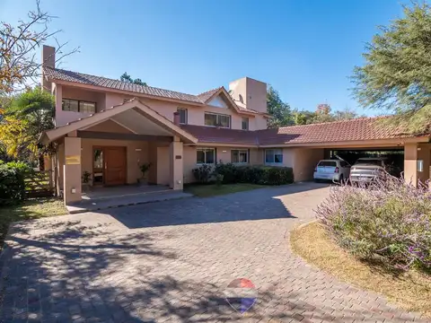 VENTA CASA EN COUNTRY LA ARBOLEDA CÓRDOBA