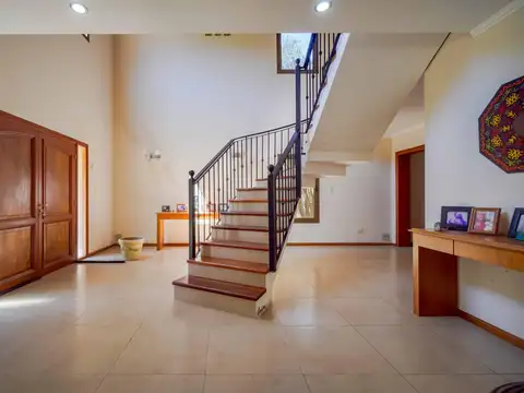 VENTA/PERMUTA - Casa - 3 dormitorios en suite - Pileta - Club House - El Cielo, Roldán