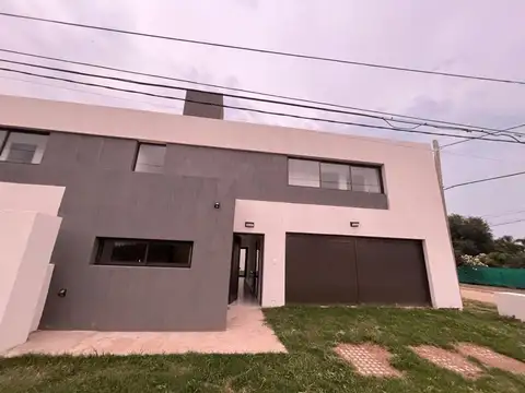 VENTA DUPLEX 3 DORM GOLF VILLA NUEVA COCHERA DOBLE