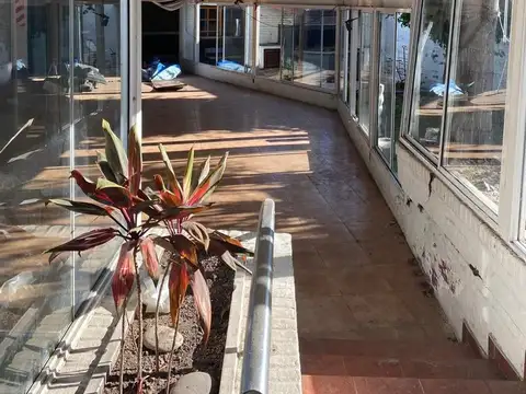 ALQUILER COMERCIAL CASA 8 AMB.  SAN JUSTO