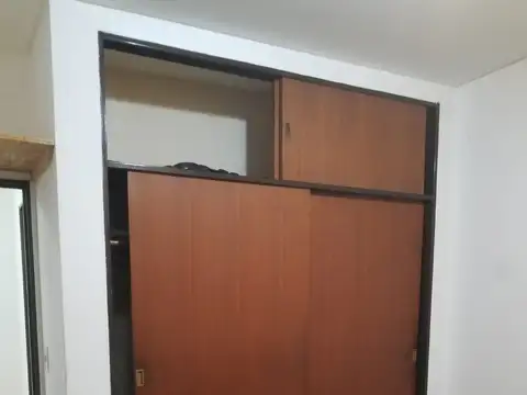 DEPARTAMENTO 3 AMBIENTES EN ALQUILER – BALCÓN CORRIDO AL FRENTE ALSINA 193 – P 9° B – AVELLANEDA
