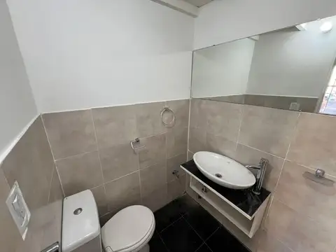 Alquiler local en Villa Dominico