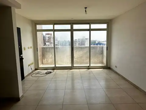 Av. Rivadavia 19900, Piso 5