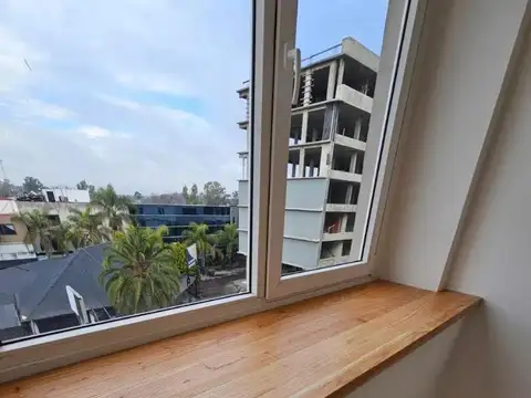 Departamento en Alquiler con 1 cocheras