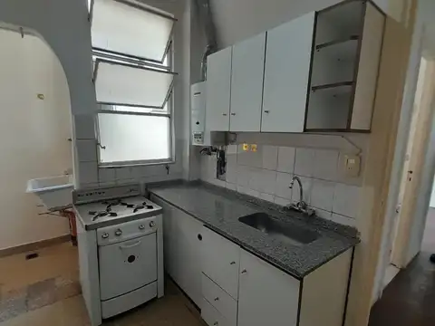 Depto. de 2 ambientes y 1/2.