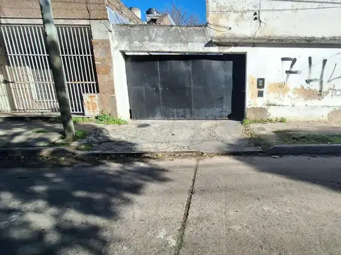 COCHERA EN VENTA P/ 10 AUTOS BARRIO CURA